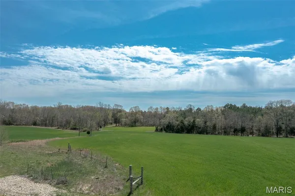 $438,500 | 17771 Annapolis Drive, Glenallen, MO 63751