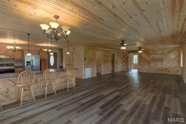 $338,500 | 17771 Annapolis Drive, Glenallen, MO 63751