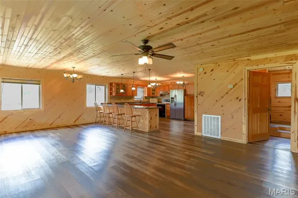 $338,500 | 17771 Annapolis Drive, Glenallen, MO 63751