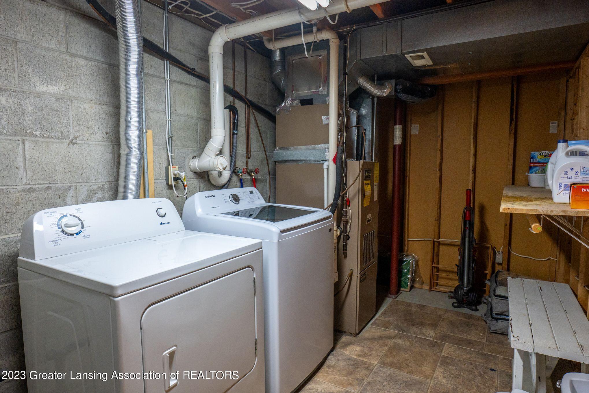 5190 Houston Road Eaton Rapids, MI 48827 - Photo 20 of 33 Laundry