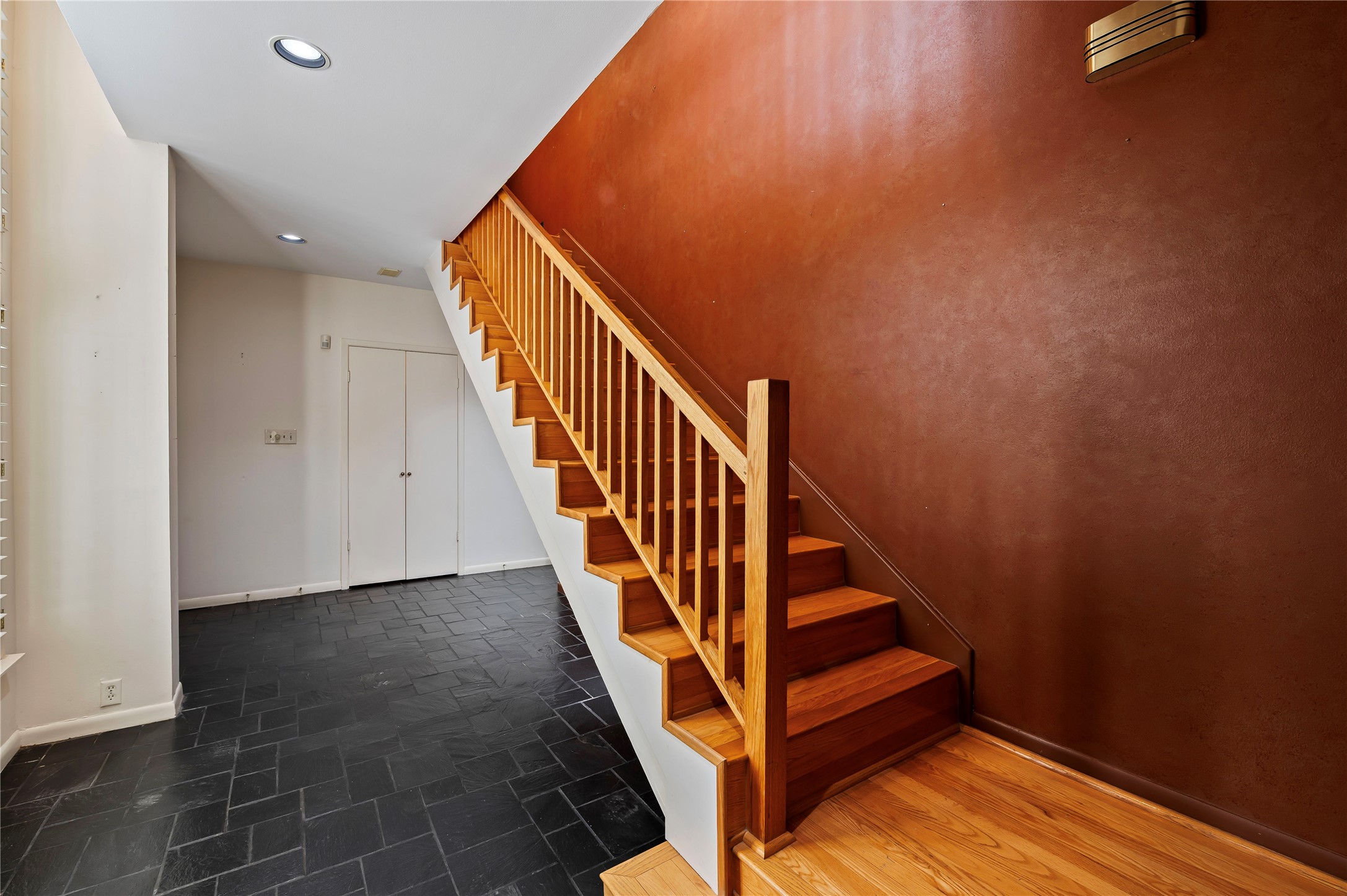 5300 Mercer Street, Unit 7 Houston, TX 77005 - Photo 18 of 41 Stairs to the second floor