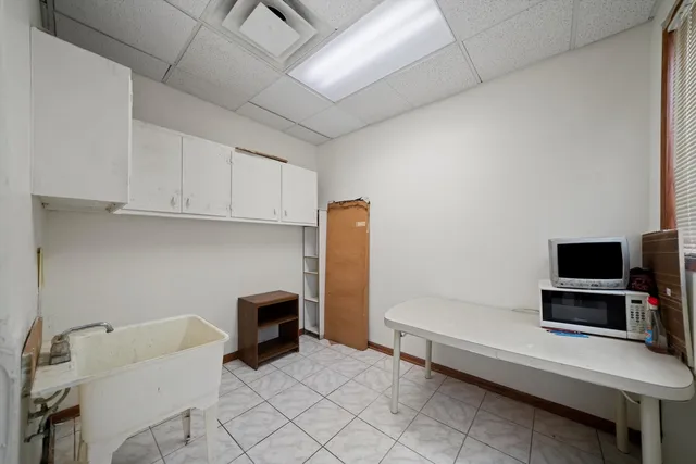 $180,000 | 591 Burnham Avenue, Calumet City, IL 60409