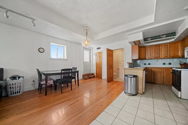 $180,000 | 591 Burnham Avenue, Calumet City, IL 60409