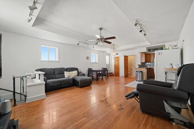 $180,000 | 591 Burnham Avenue, Calumet City, IL 60409