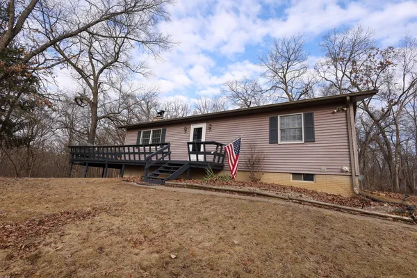 $224,500 | 55 Fairoaks Drive, Putnam, IL 61560