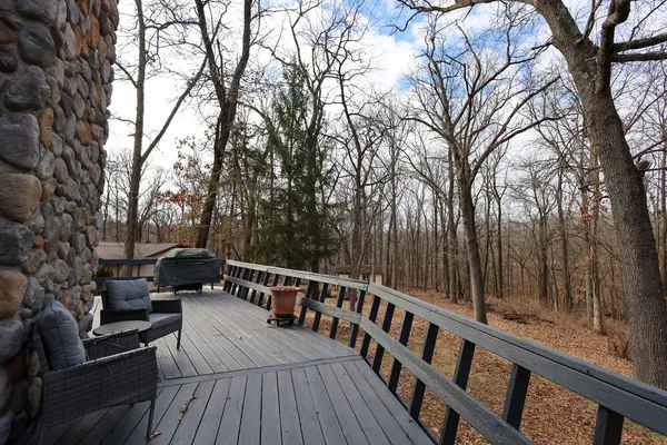 $224,500 | 55 Fairoaks Drive, Putnam, IL 61560