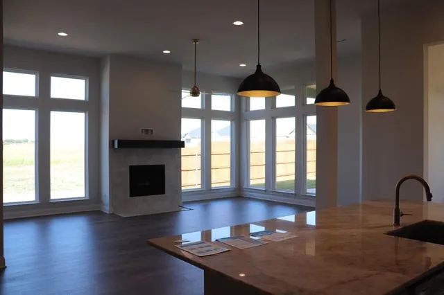 $514,900 | 1328 Tahonta Drive, Hewitt, TX 76643