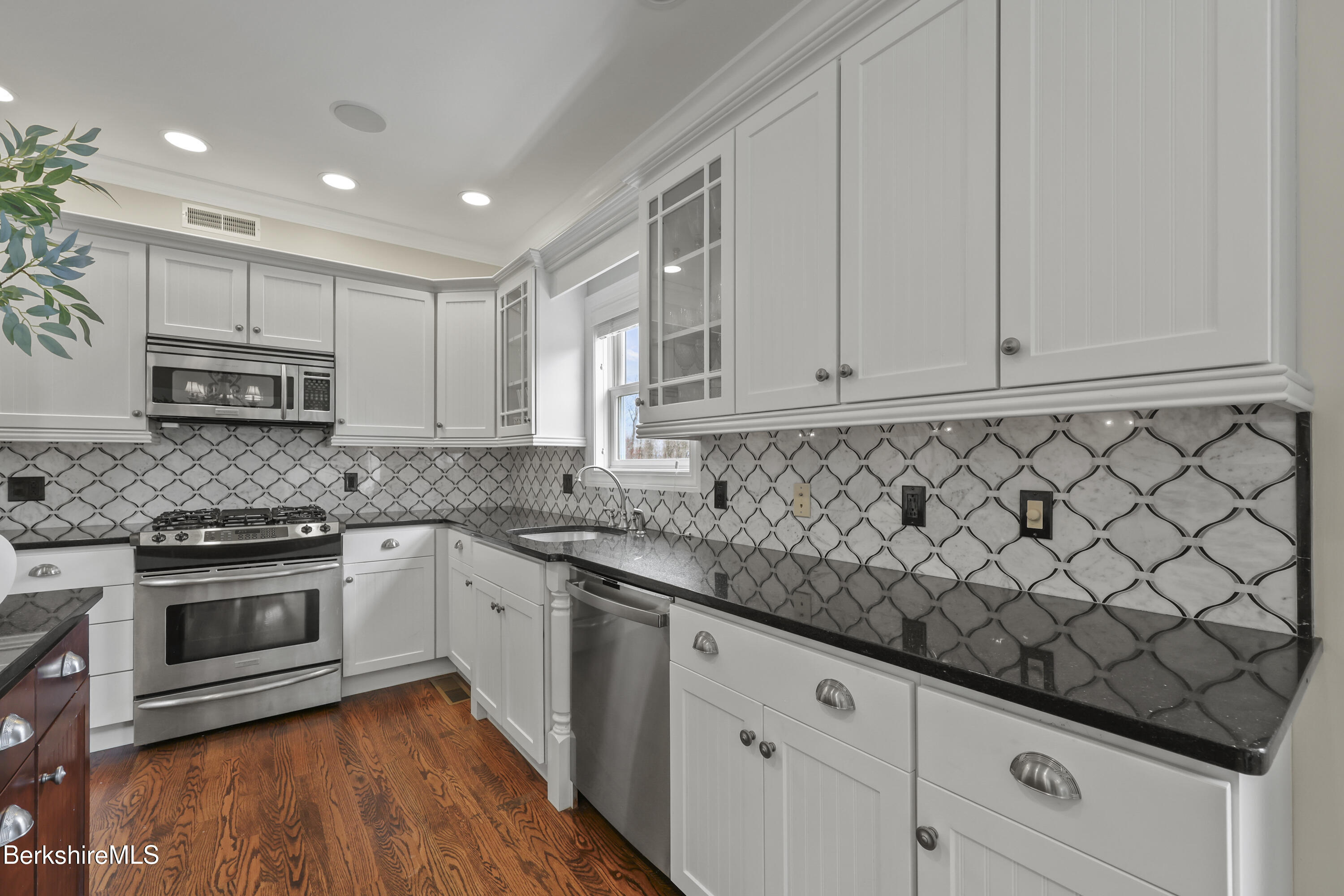 18 High Crest Road Lenox, MA 01240 - Photo 14 of 56 70 Kitchen