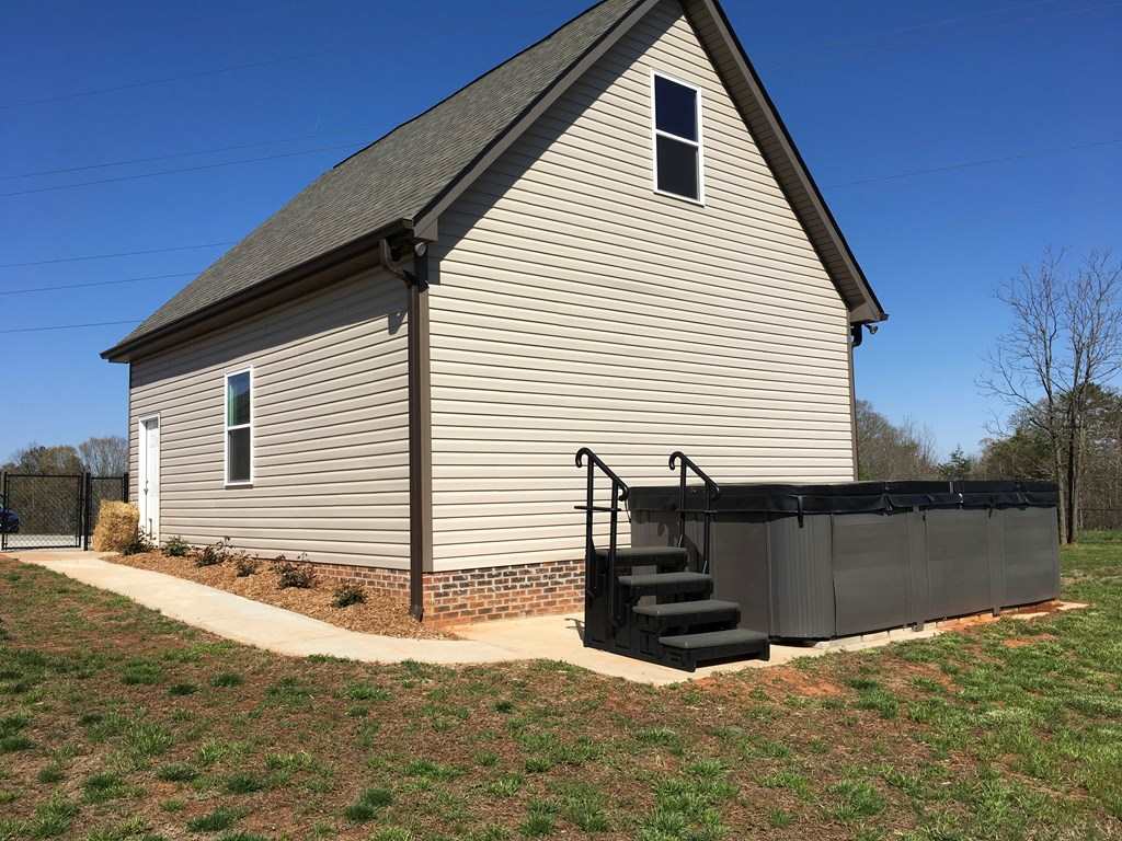 1626 Love Springs Road Gaffney, SC 29341 - Photo 18 of 19