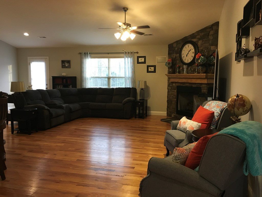 1626 Love Springs Road Gaffney, SC 29341 - Photo 3 of 19