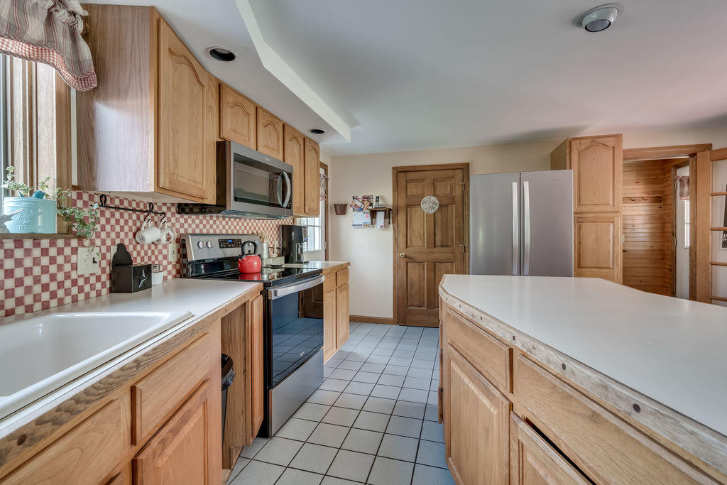 79 Anderson Road Windham, ME 04062 - Photo 10 of 48 011_79andersonrdwindham-13