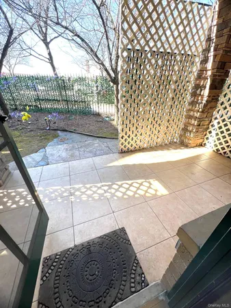 a view of an outdoor space