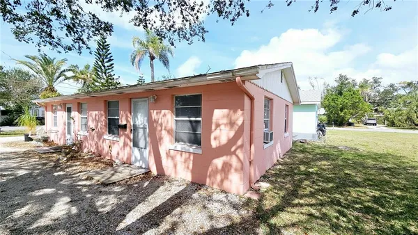 $975 | 19 North Mango Street, Unit B, Englewood, FL 34223