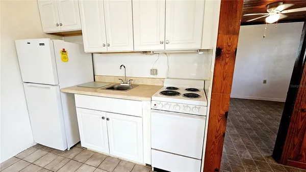 $975 | 19 North Mango Street, Unit B, Englewood, FL 34223