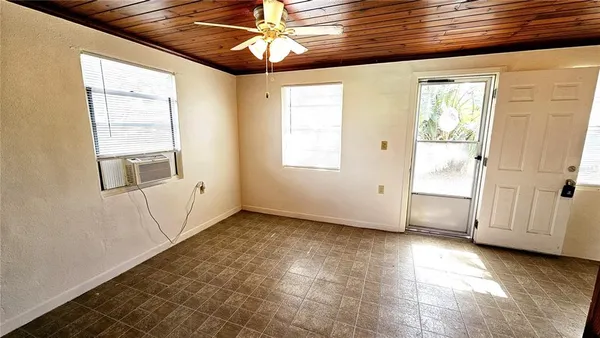 $975 | 19 North Mango Street, Unit B, Englewood, FL 34223