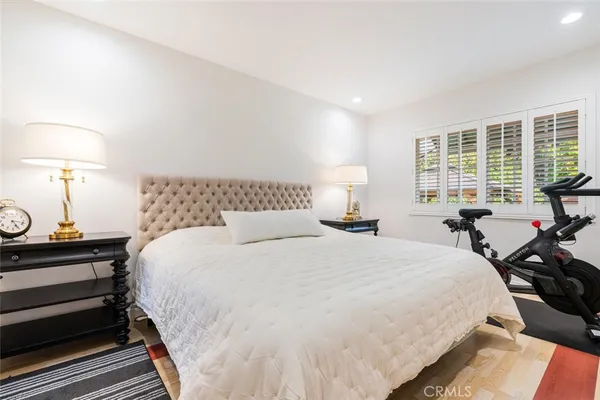 $1,795,000 | 4022 Willowcrest Avenue, Studio City, CA 91604