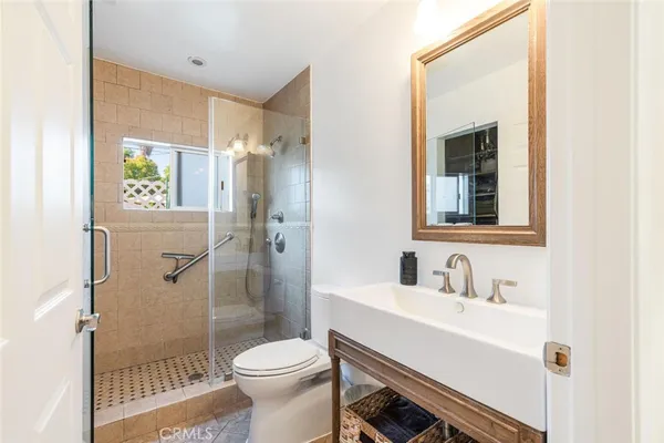 $1,795,000 | 4022 Willowcrest Avenue, Studio City, CA 91604