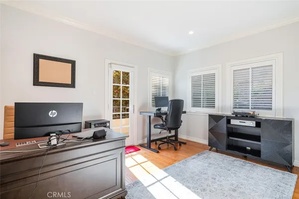 $1,795,000 | 4022 Willowcrest Avenue, Studio City, CA 91604