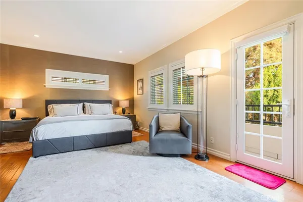$1,795,000 | 4022 Willowcrest Avenue, Studio City, CA 91604