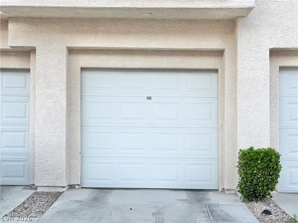 $1,635 | 4930 Black Bear Road, Unit 202, Las Vegas, NV 89149