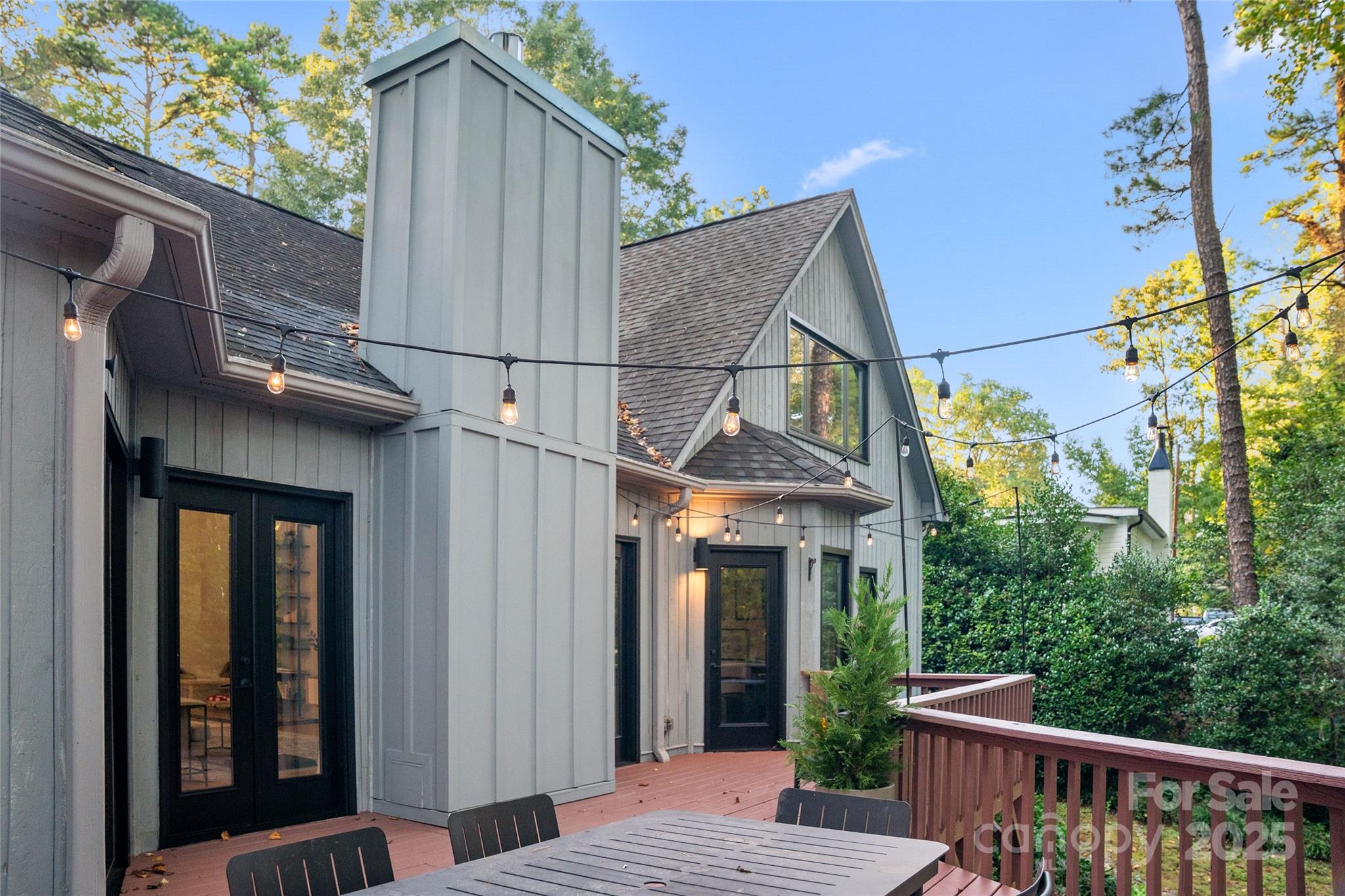 5123 Randolph Road Charlotte, NC 28211 - Photo 28 of 30 a view of a house with a porch