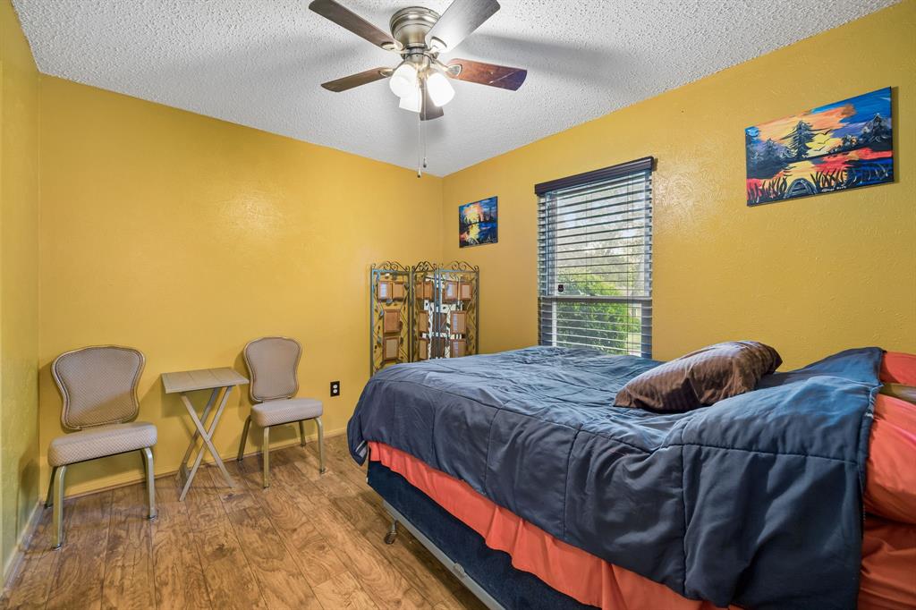 2617 Quail Ridge Irving, TX 75060 - Photo 5 of 17 Front Bedroom