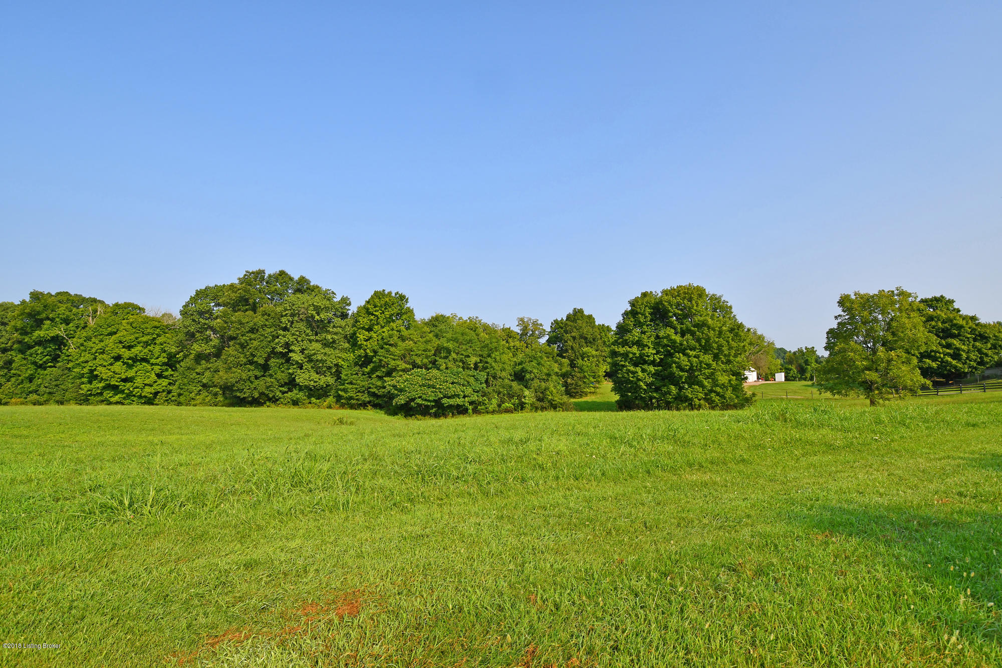 7902 Routt Road Louisville, KY 40299 - Photo 3 of 5 DSC_1113