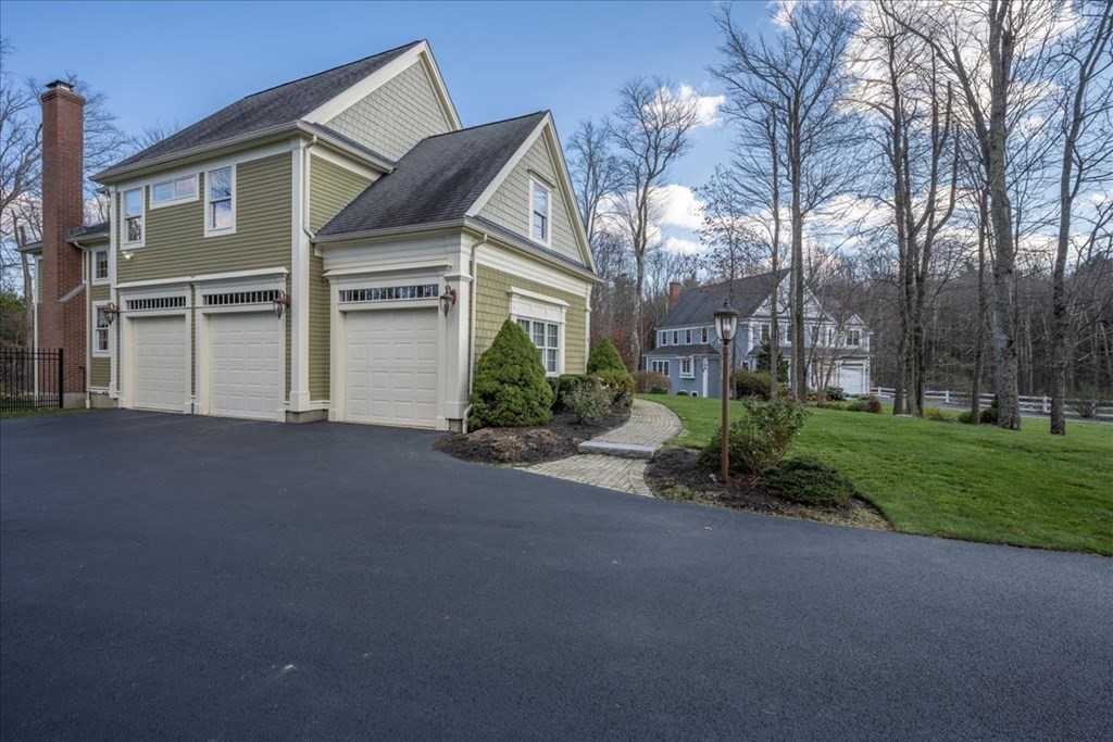 9 Laurel Ridge Lane Shrewsbury, MA 01545 - Photo 4 of 41 a view of a house with a yard