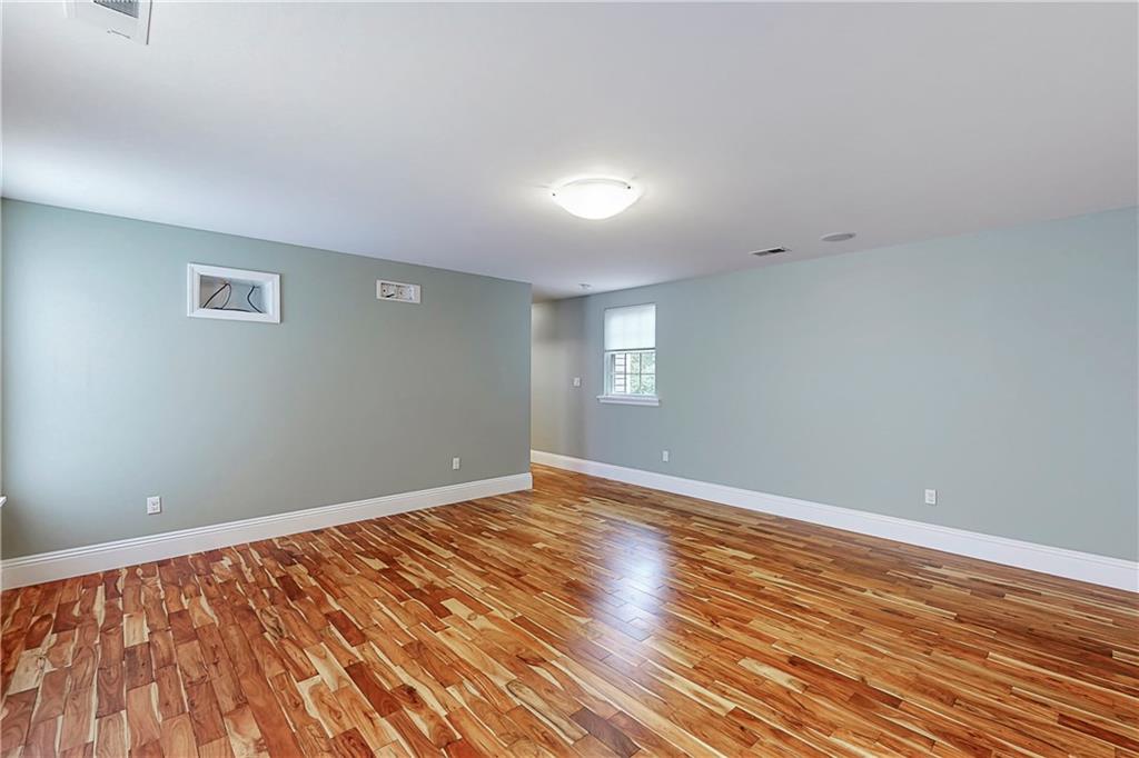 321 Johnston Road Upper St. Clair, PA 15241 - Photo 11 of 25 Gallery Image 11
