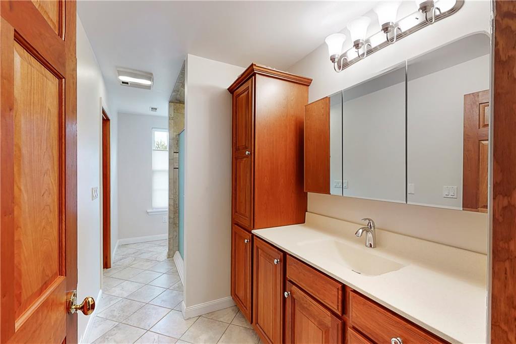 321 Johnston Road Upper St. Clair, PA 15241 - Photo 15 of 25 Gallery Image 15