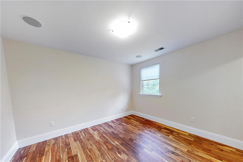 321 Johnston Road Upper St. Clair, PA 15241 - Photo 18 of 25 Gallery Image 18