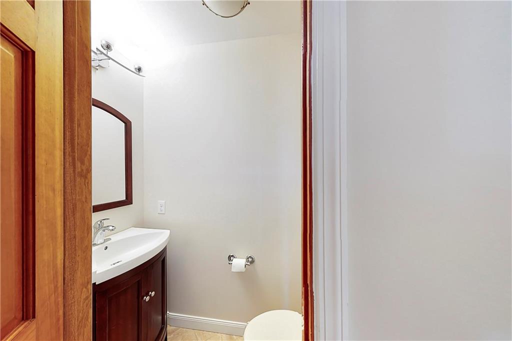 321 Johnston Road Upper St. Clair, PA 15241 - Photo 10 of 25 Gallery Image 10