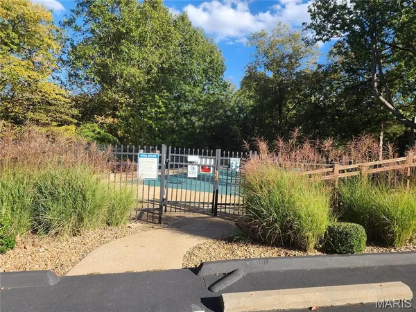 $1,800 | 836 Woodside Trails Drive, Ballwin, MO 63021