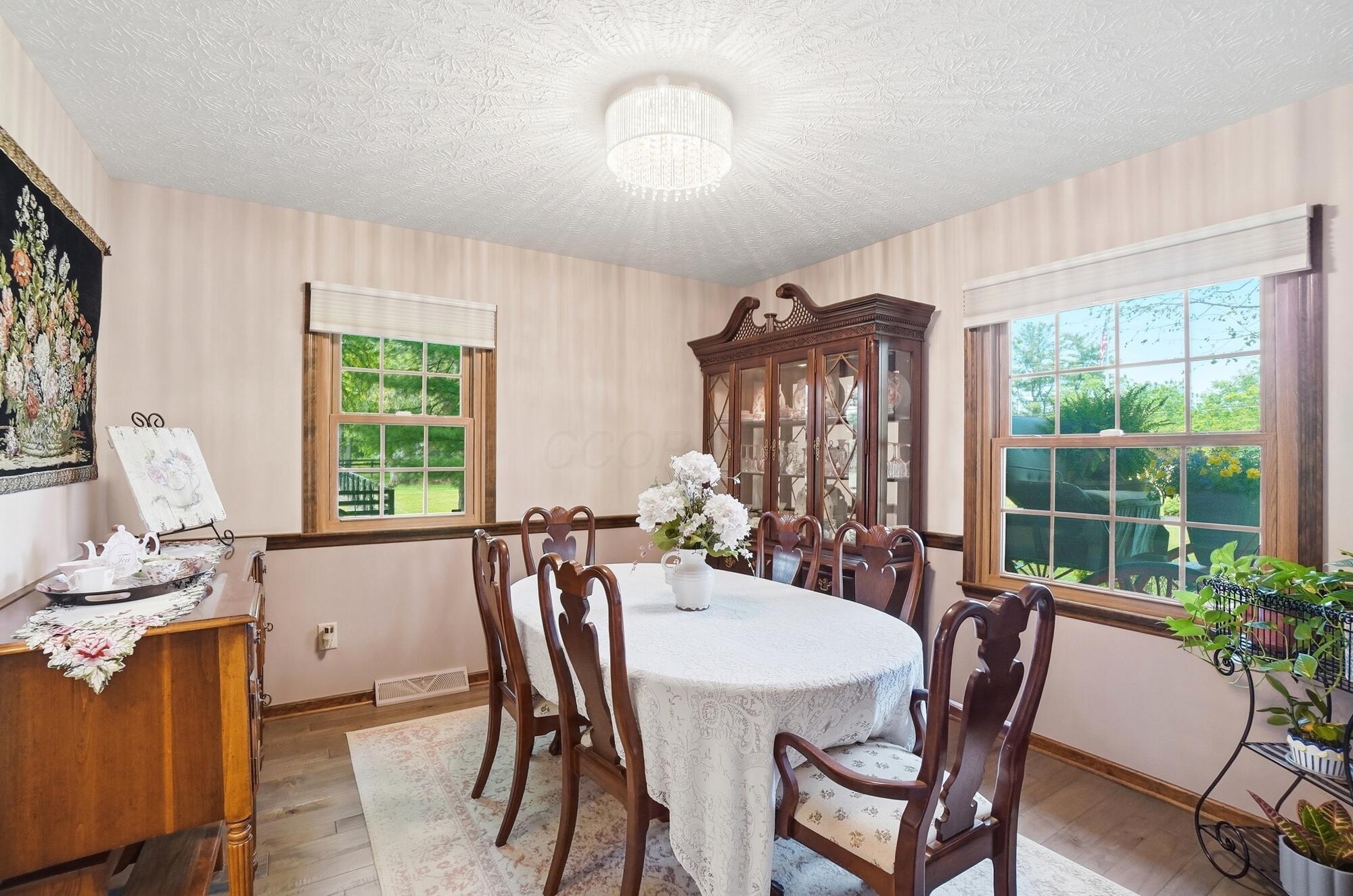 6075 Alkire Road Galloway, OH 43119 - Photo 28 of 85 Dining Rm