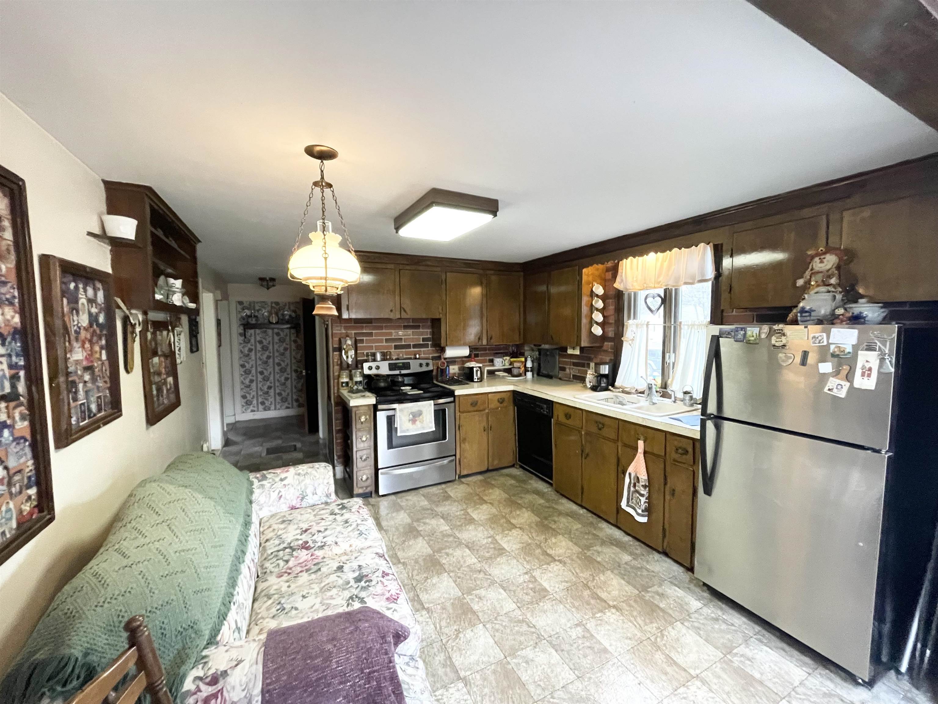 134 Back River Road Dover, NH 03820 - Photo 11 of 37