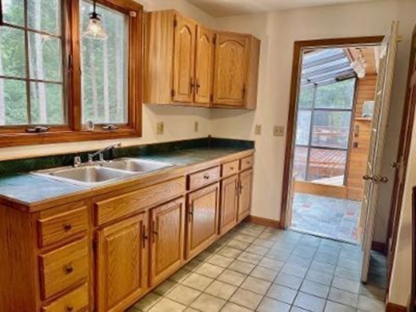 11 Bassett Street Rochester, MA 02770 - Photo 26 of 27