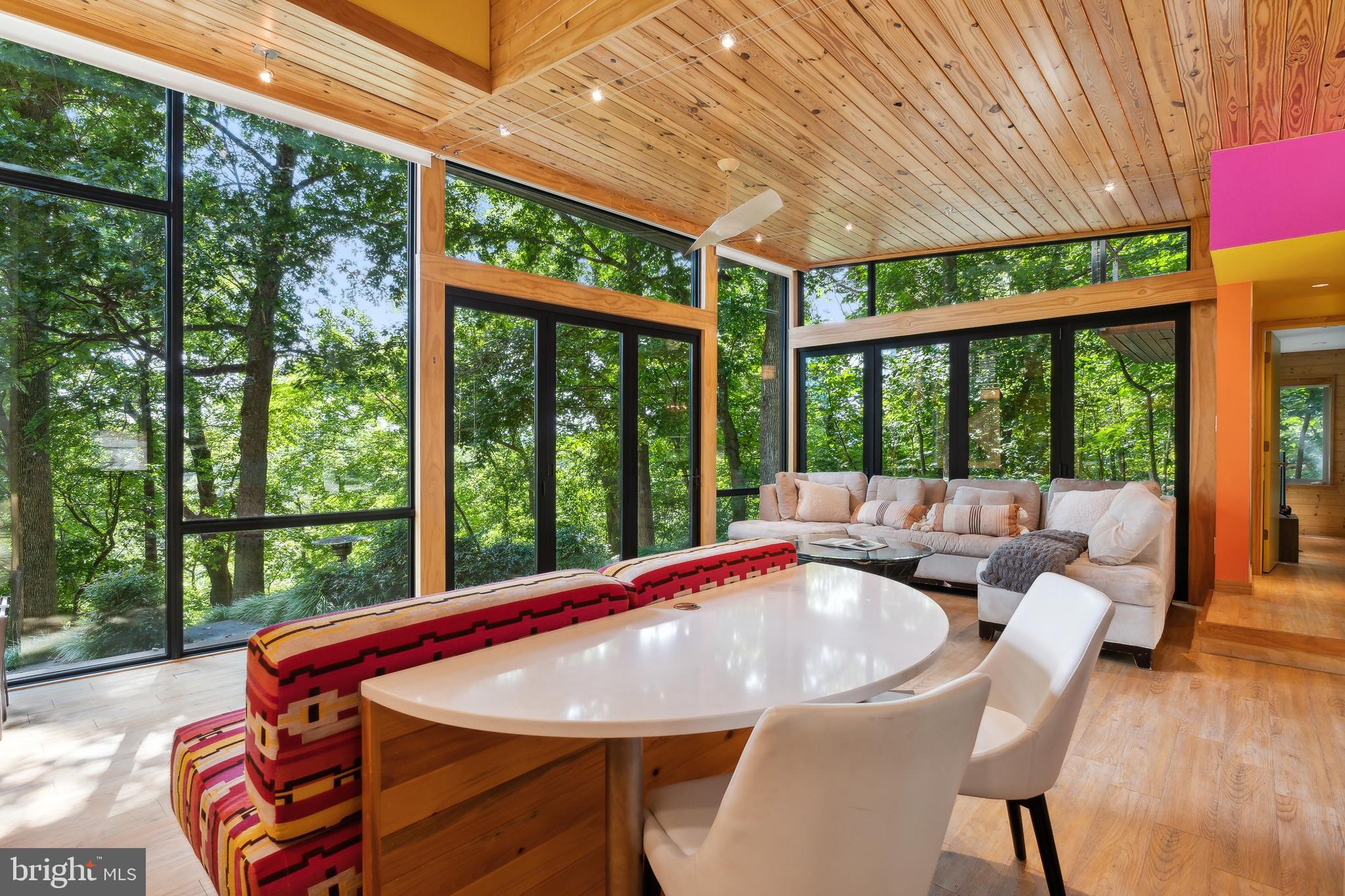 11540 Springridge Road Potomac, MD 20854 - Photo 13 of 35 a dining room with a large window