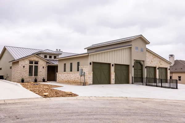 $3,500 | 3200-2 Pinnacle Club Drive, Kerrville, TX 78028