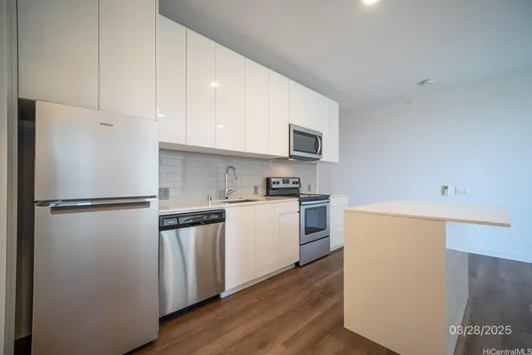 $3,400 | 987 Queen Street, Unit 604, Honolulu, HI 96814