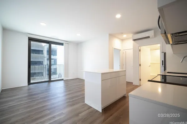 $3,400 | 987 Queen Street, Unit 604, Honolulu, HI 96814