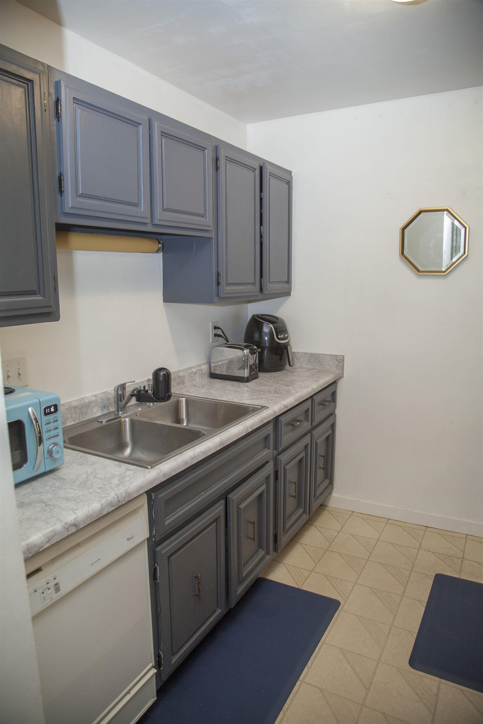 6239 Charing Cross Lane, Unit B2 Middleton, WI 53562 - Photo 7 of 31