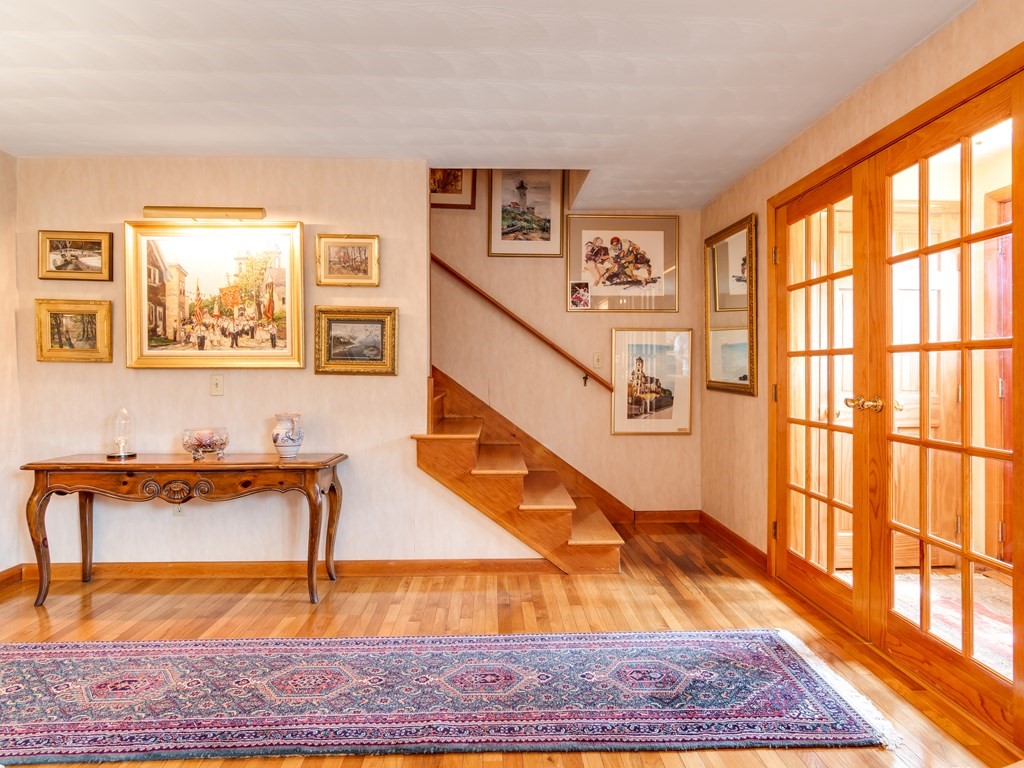 64 Grapevine Road Gloucester, MA 01930 - Photo 25 of 26 a view of a living room