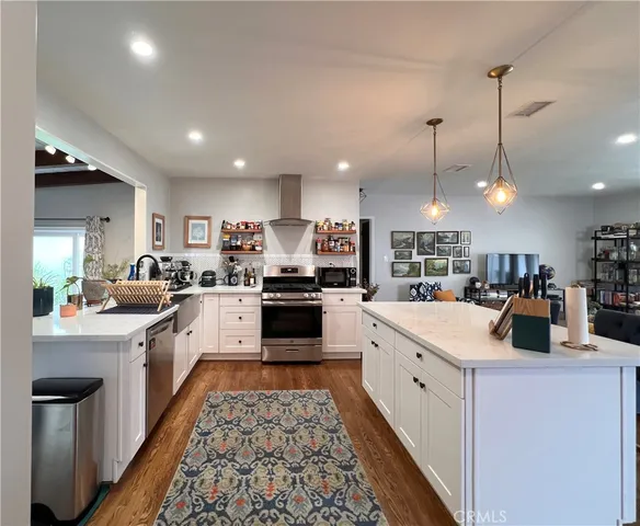 $1,250,000 | 6110 East Walton Street, Long Beach, CA 90815