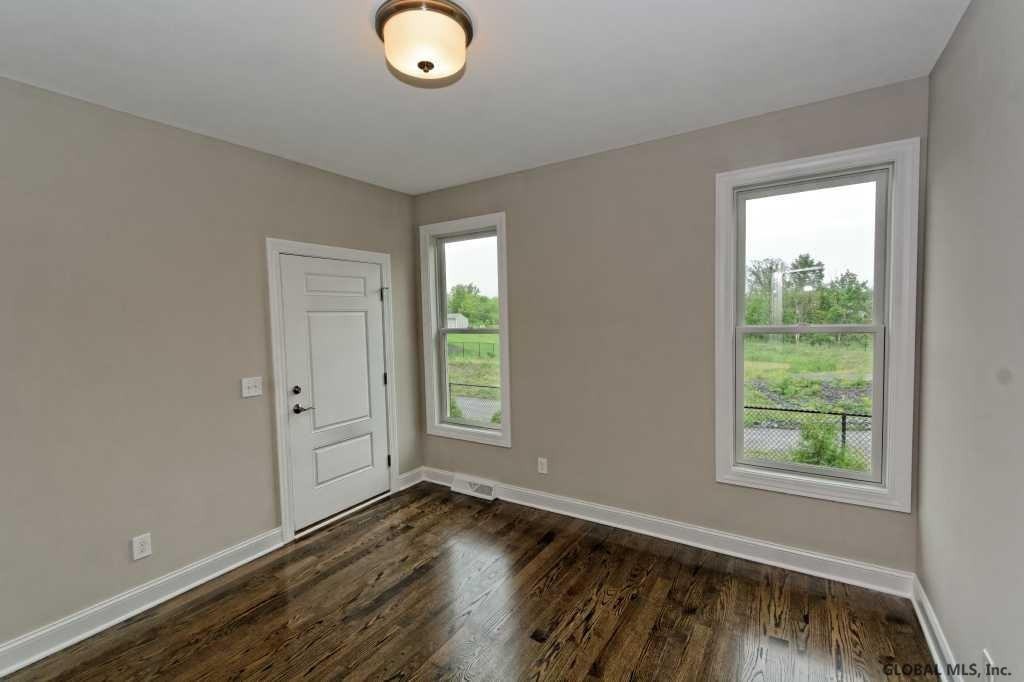 24 Charterpoint Road Colonie, NY 12189 - Photo 11 of 23 Photo 11