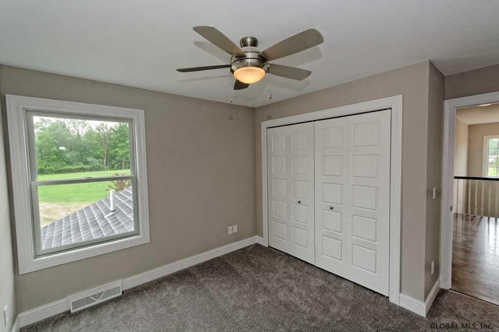 24 Charterpoint Road Colonie, NY 12189 - Photo 17 of 23 Photo 17