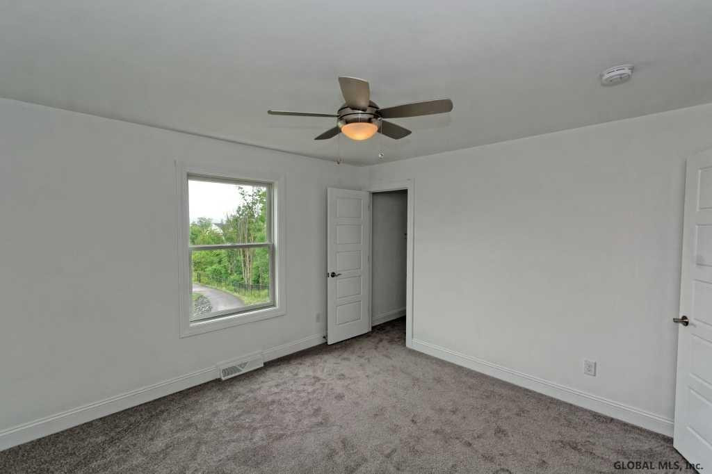 24 Charterpoint Road Colonie, NY 12189 - Photo 18 of 23 Photo 18