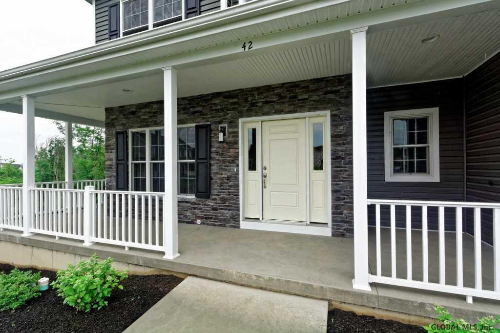 24 Charterpoint Road Colonie, NY 12189 - Photo 2 of 23 Photo 2