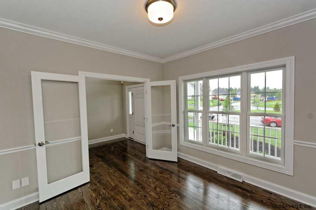 24 Charterpoint Road Colonie, NY 12189 - Photo 4 of 23 Photo 4