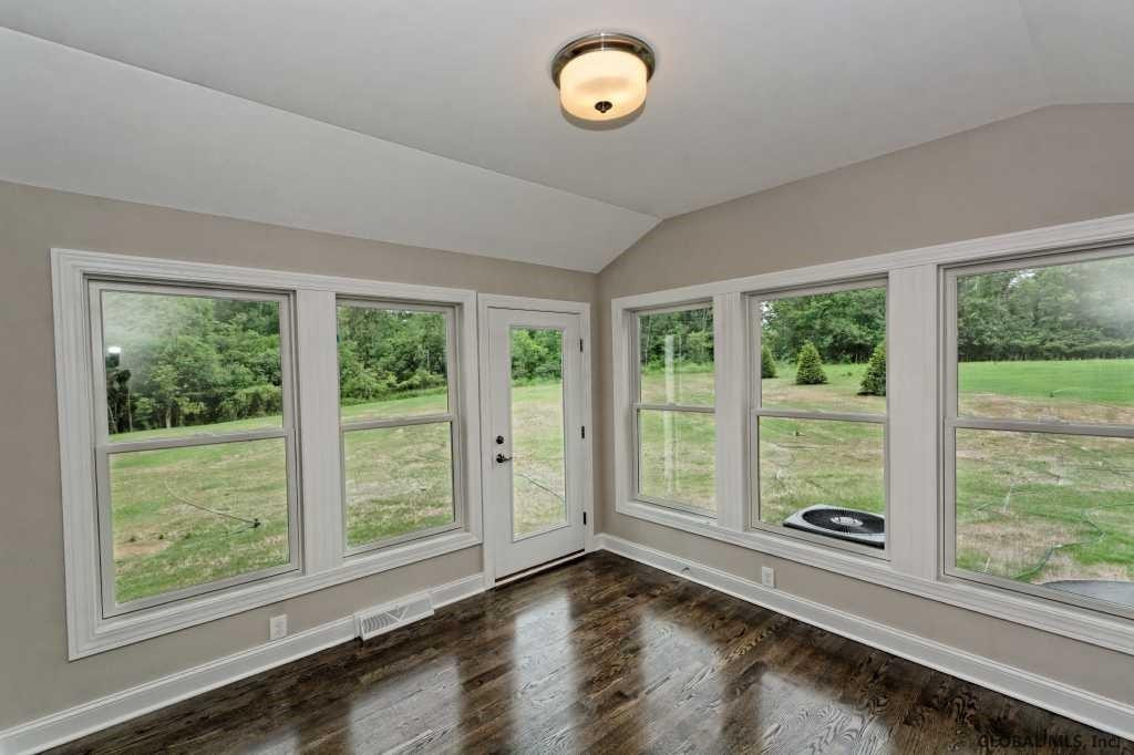 24 Charterpoint Road Colonie, NY 12189 - Photo 8 of 23 Photo 8
