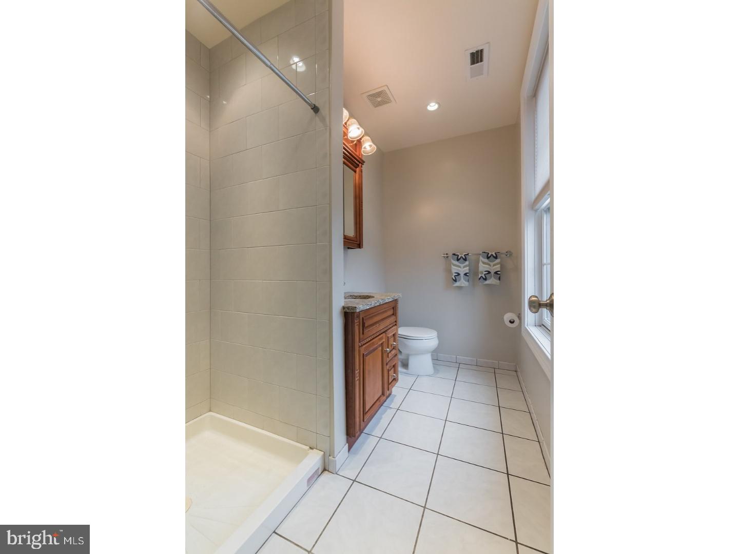 715 Carpenter Street Philadelphia, PA 19147 - Photo 12 of 24